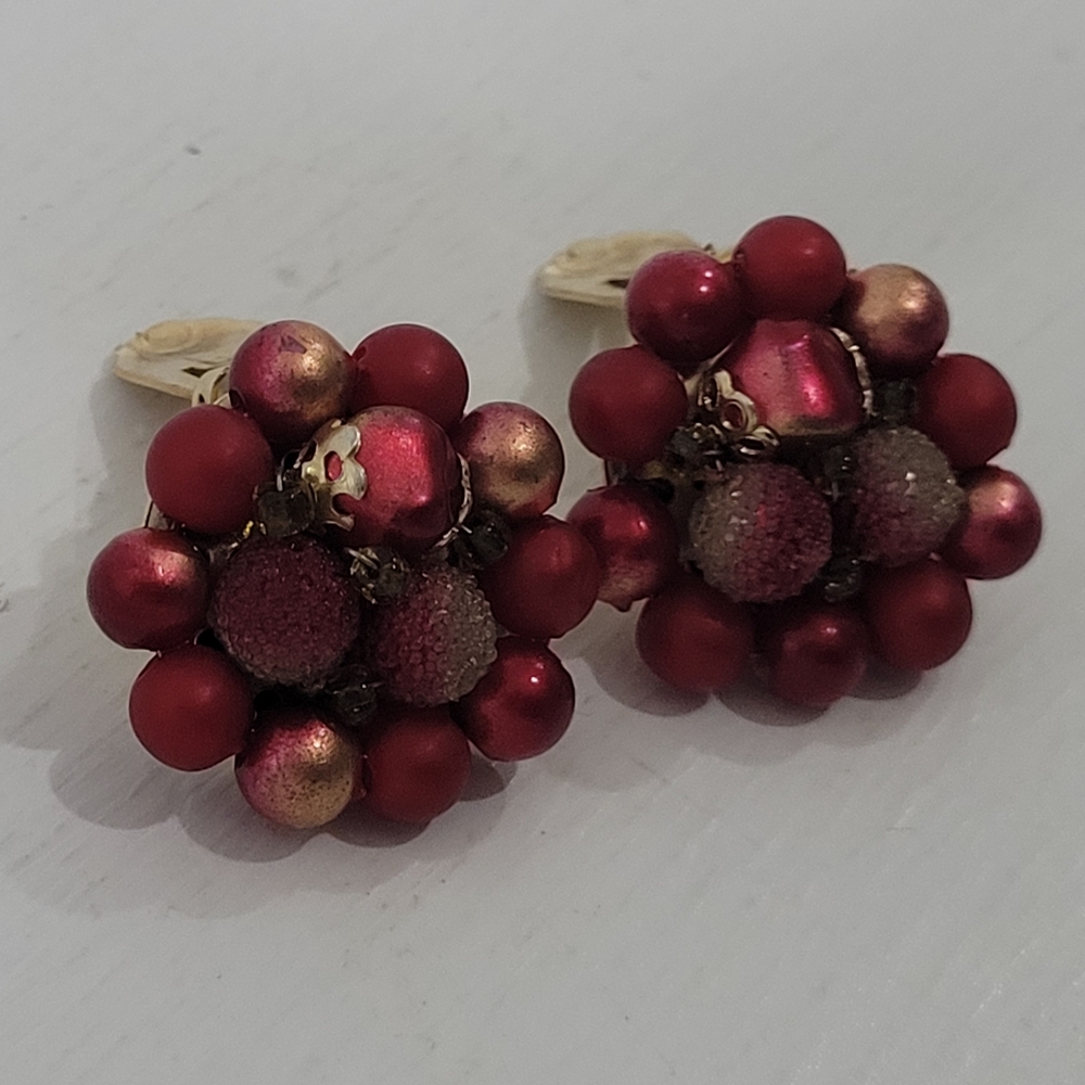 Vintage 50's 60's Clip On Earnings. - Picture 8 of 12